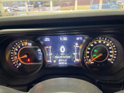 Used 2024 Jeep Wrangler Unlimited Rubicon AWD/4WD image 22