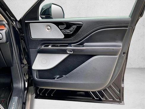 Used 2020 Lincoln Aviator Reserve w/ Equipment Group 201A image 19