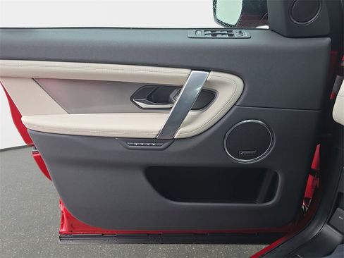 New 2026 Land Rover Discovery Sport Landmark image 27