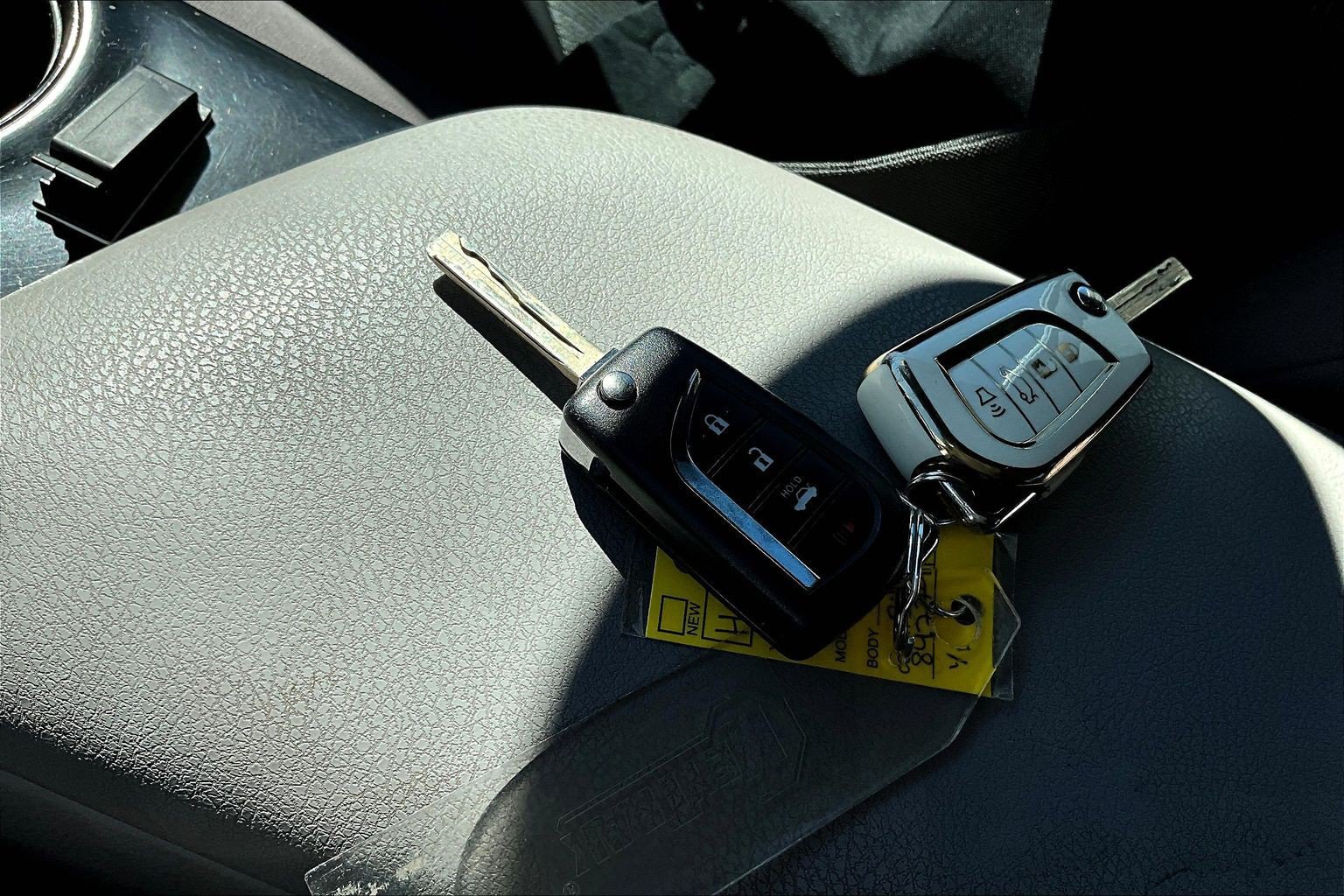 Used 2019 Toyota Camry LE FWD image 28