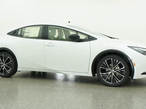 New 2026 Toyota Prius XLE FWD image 28