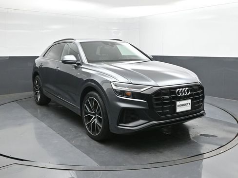 Used 2019 Audi Q8 Premium Plus w/ Premium Plus AWD/4WD image 17