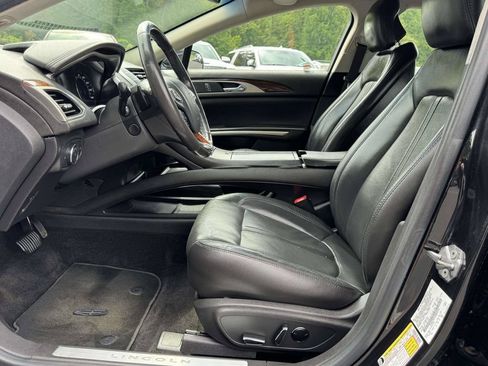 Used 2013 Lincoln MKZ FWD image 21