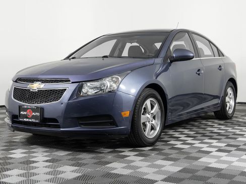 Used 2014 Chevrolet Cruze LT image 2