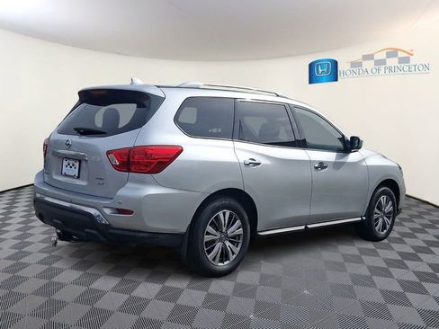 Used 2019 Nissan Pathfinder SV AWD/4WD image 6