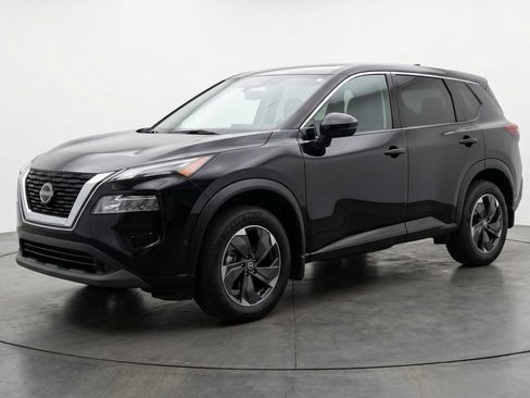 Used 2025 Nissan Rogue SV AWD/4WD image 3