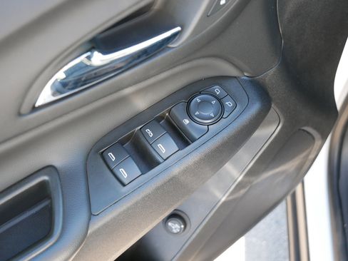 Used 2023 Chevrolet Equinox LT AWD/4WD image 19