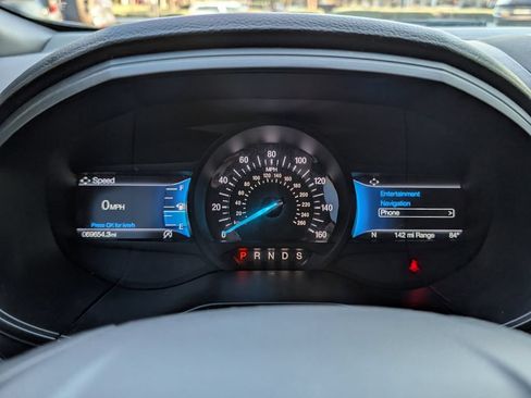 Used 2022 Ford Edge ST-Line w/ Class II Trailer Tow Package AWD/4WD image 15