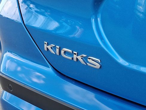 Certified 2025 Nissan Kicks Play S image 31
