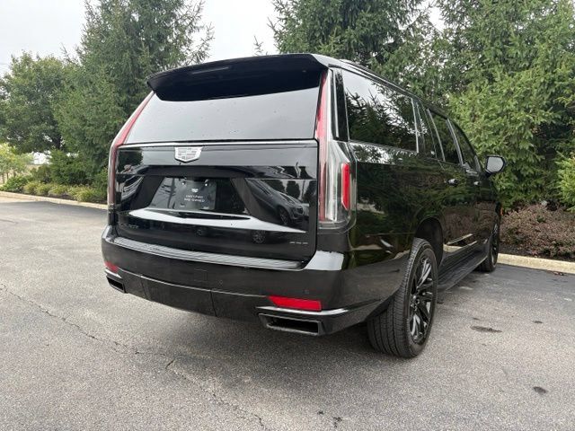 Certified 2024 Cadillac Escalade ESV Sport w/ LPO, ONYX Package AWD/4WD image 9