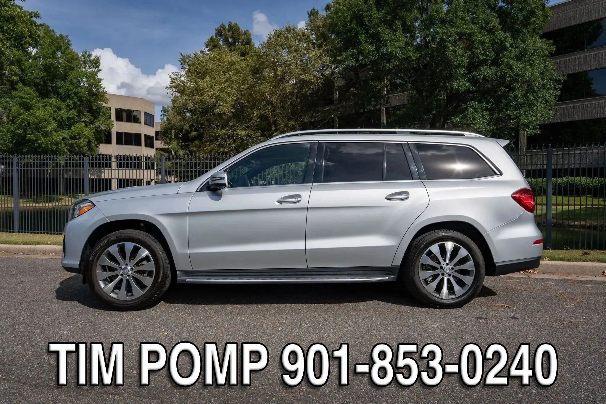 Used 2017 Mercedes-Benz GLS 450 4MATIC w/ Premium Package image 9