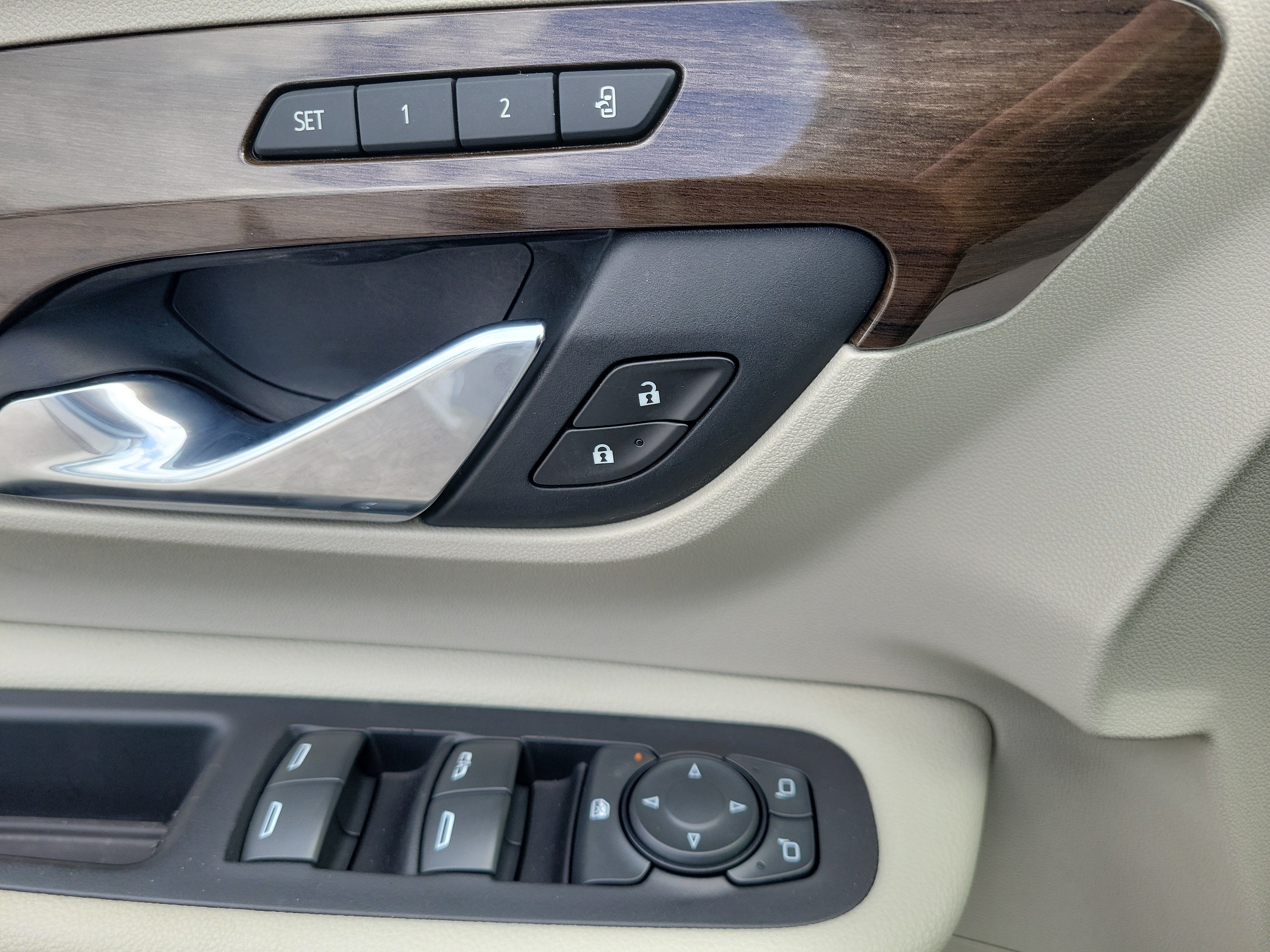 Used 2020 GMC Terrain Denali w/ Denali Premium Package FWD image 21