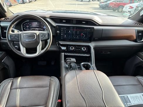 Used 2023 GMC Sierra 1500 Denali w/ Denali Reserve Package AWD/4WD image 9