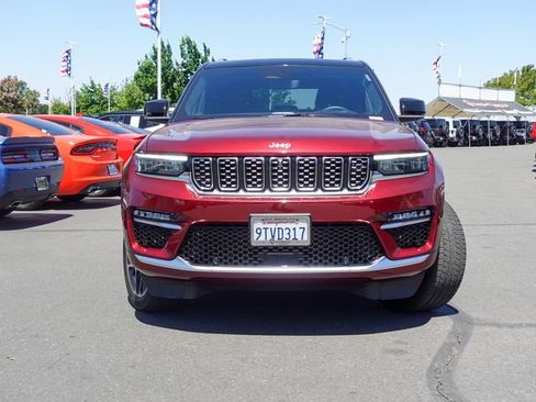 Used 2023 Jeep Grand Cherokee Summit AWD/4WD image 2