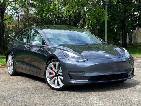 Used 2018 Tesla Model 3 Performance image 4