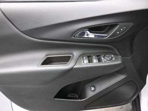 Used 2024 Chevrolet Equinox LT image 13