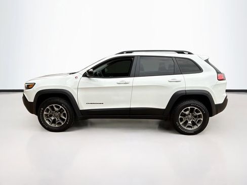 Used 2022 Jeep Cherokee Trailhawk image 9