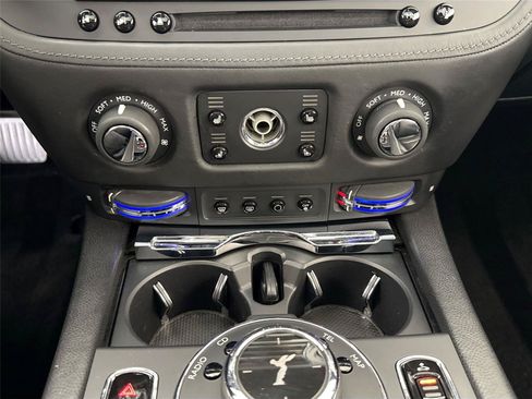 Used 2014 Rolls-Royce Wraith RWD image 18