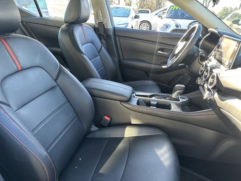 Used 2025 Nissan Sentra SR w/ SR Premium Package image 13