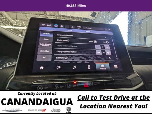 Used 2022 Jeep Compass Trailhawk w/ Trailhawk Convenience Group AWD/4WD image 16