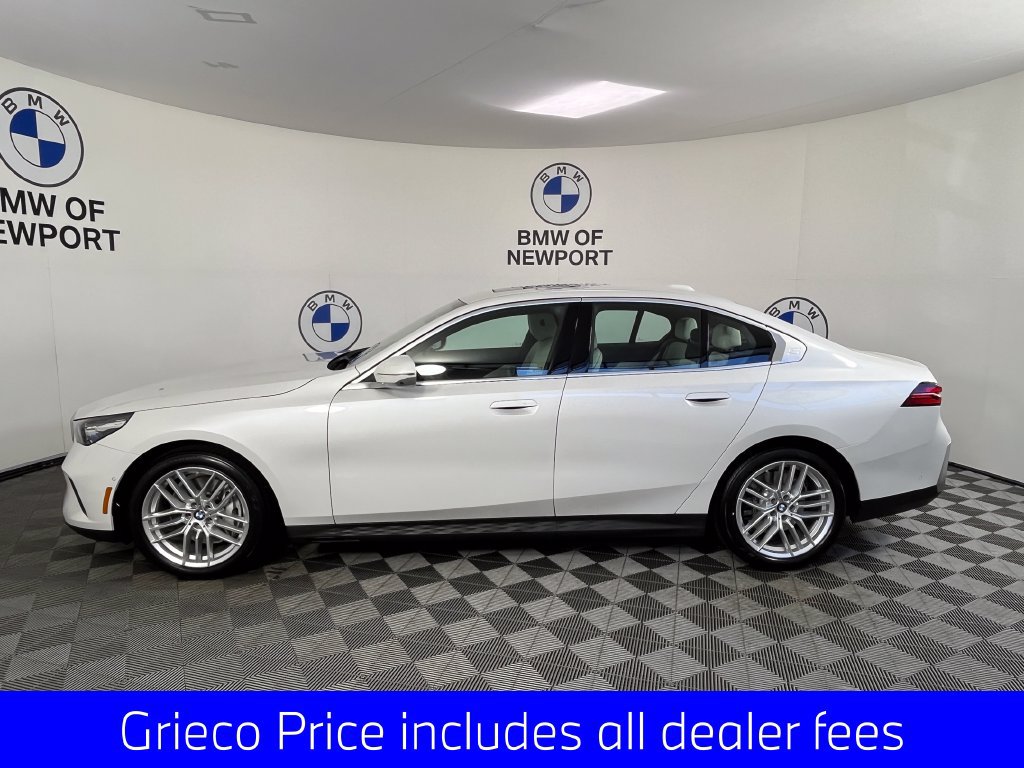 Certified 2024 BMW 540i xDrive w/ Premium Package AWD/4WD image 11