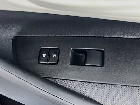 Used 2026 Toyota Corolla LE FWD image 28