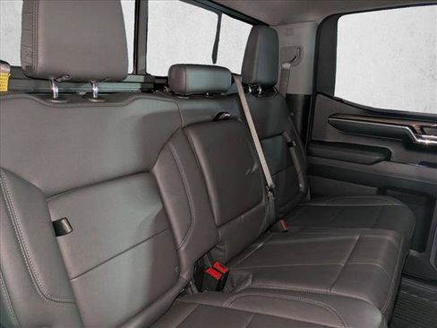 Used 2025 Chevrolet Silverado 1500 LT Trail Boss w/ Convenience Package II AWD/4WD image 21