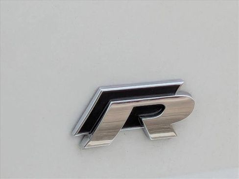 Used 2017 Volkswagen Golf 4-Door image 7