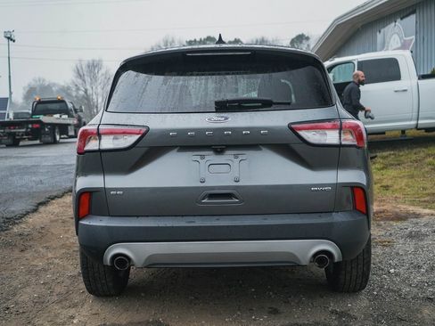 Used 2022 Ford Escape SE image 29