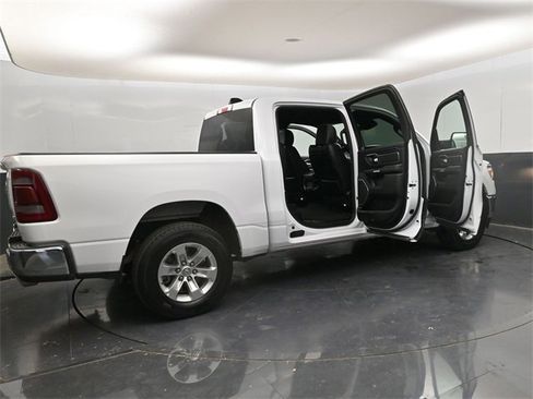 Used 2024 RAM 1500 Laramie image 31