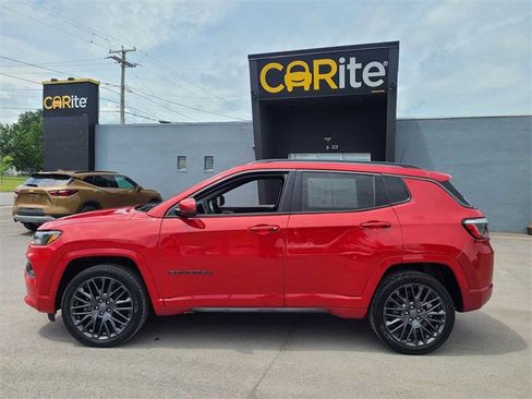Used 2022 Jeep Compass Limited image 9