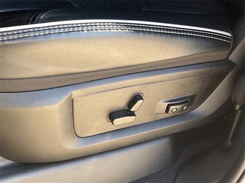 Used 2025 RAM 2500 Laramie image 28