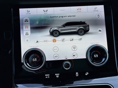 Used 2019 Land Rover Range Rover Velar R-Dynamic SE AWD/4WD image 33