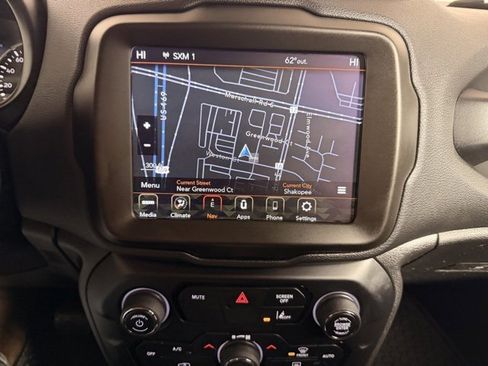 Certified 2023 Jeep Renegade Latitude image 24