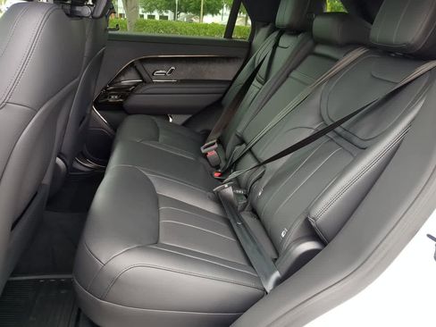 Used 2025 Land Rover Range Rover Sport Dynamic SE image 21