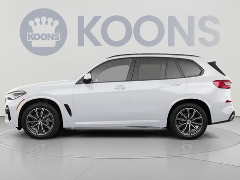 Used 2021 BMW X5 sDrive40i w/ Premium Package RWD image 2