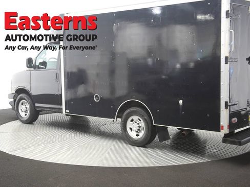 Used 2017 Chevrolet Express 3500 RWD image 60