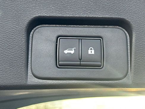 New 2026 Nissan Rogue SV FWD image 19
