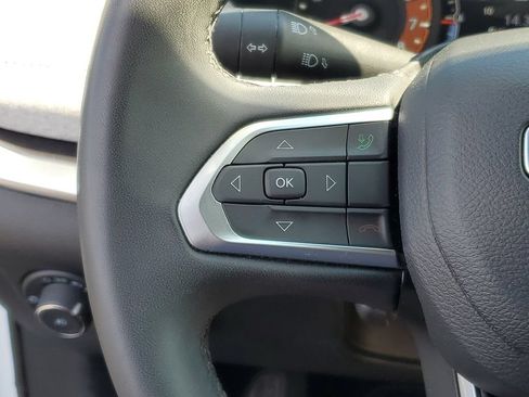 Used 2024 Jeep Compass Latitude AWD/4WD image 15