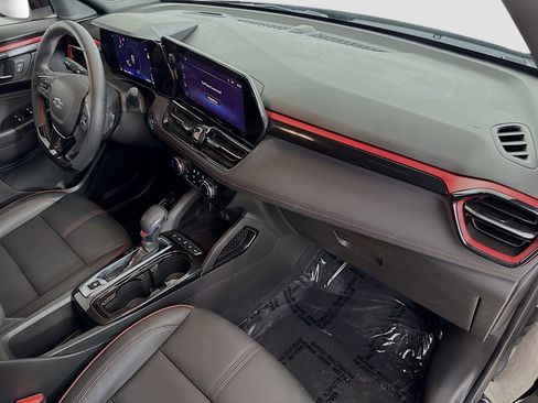 Used 2024 Chevrolet TrailBlazer RS image 28