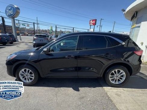 Certified 2022 Ford Escape SE w/ Convenience Package AWD/4WD image 2