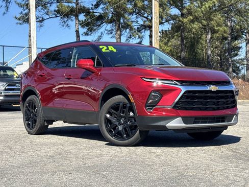 Used 2024 Chevrolet Blazer LT w/ Convenience Package image 2