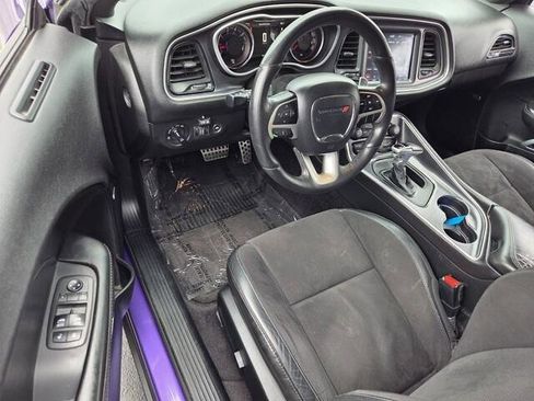 Used 2018 Dodge Challenger R/T Scat Pack w/ Leather Interior Group RWD image 6
