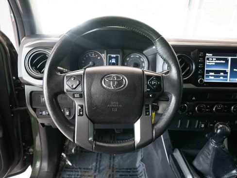 Used 2021 Toyota Tacoma TRD Off-Road AWD/4WD image 21