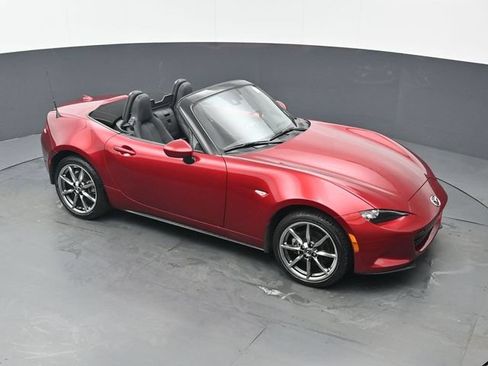 Used 2023 MAZDA MX-5 Miata Grand Touring w/ Weather Package RWD image 41