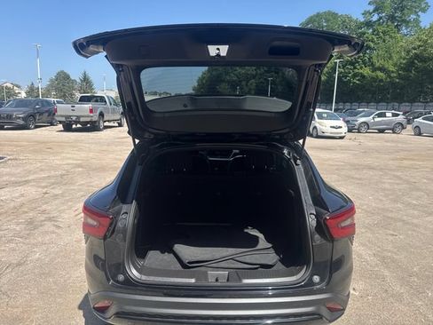 Used 2025 Chevrolet Trax RS FWD image 12