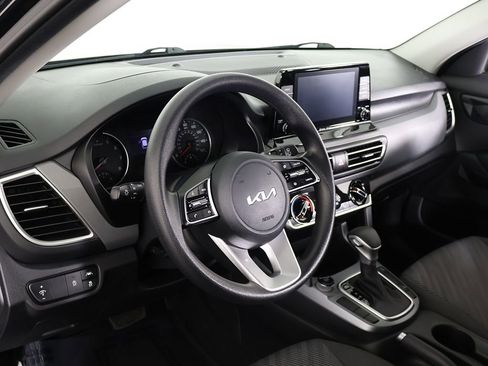 Used 2023 Kia Seltos LX AWD/4WD image 24