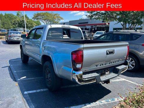 Used 2018 Toyota Tacoma SR5 RWD image 8