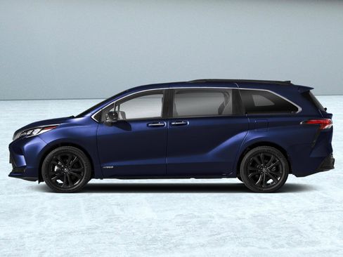New 2026 Toyota Sienna XSE image 3
