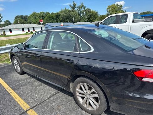 Used 2020 Volkswagen Passat 2.0T SE w/ Sunroof Package FWD image 3
